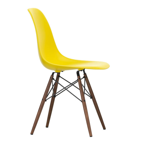 Cadeira Eames em Plástico DSW / Base dark maple